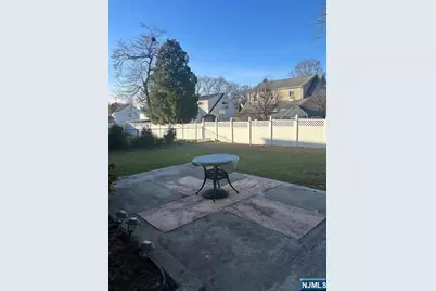 55 Hamilton Road, Teaneck Township, NJ 07666 - Photo 4