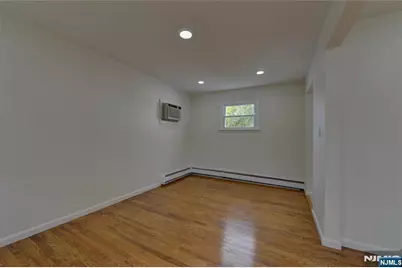 29 Winifred Drive, Totowa, NJ 07512 - Photo 10