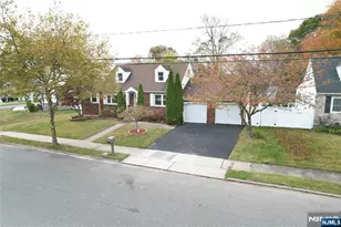 29 Winifred Dr, Totowa, NJ 07512 - Photo 4