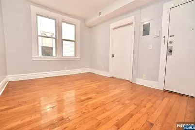 20 Stuyvesant Avenue, Newark, NJ 07106 - Photo 16