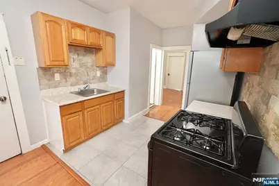 20 Stuyvesant Avenue, Newark, NJ 07106 - Photo 34