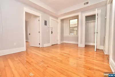 20 Stuyvesant Avenue, Newark, NJ 07106 - Photo 12