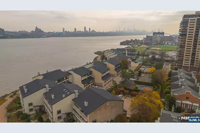 1225 River Road 7D #7D, Edgewater, NJ 07020 - Photo 4
