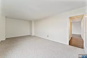 160 Overlook Ave 20D, Hackensack, NJ 07601 - Photo 18