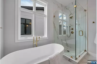 2449 Camner Street, Fort Lee, NJ 07024 - Photo 26