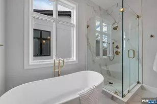 2449 Camner St, Fort Lee, NJ 07024 - Photo 26