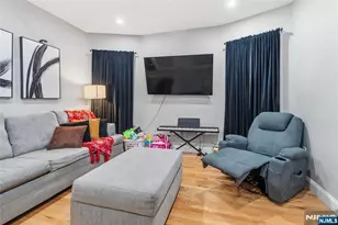 137A Dekalb Ave, Jersey City, NJ 07306 - Photo 18