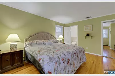 1977 Glen Avenue, Washington Township, NJ 07676 - Photo 16
