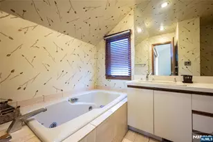 17 Village Way 7, Vernon, NJ 07462 - Photo 12