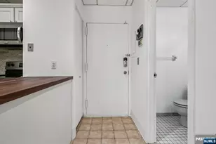 279 Clark Street A7, Hackensack, NJ 07601 - Photo 18