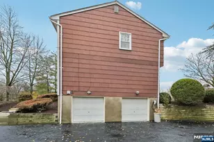 822 Pompton Ave, Cedar Grove, NJ 07009 - Photo 4