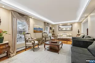 822 Pompton Ave, Cedar Grove, NJ 07009 - Photo 8