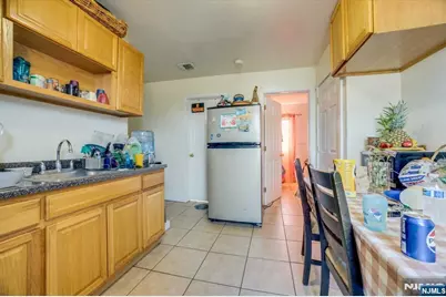 92 Bloomfield Avenue, Paterson, NJ 07503 - Photo 10