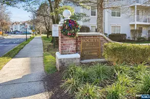135 Raintree Ln, Mahwah, NJ 07430 - Photo 2