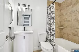 135 Raintree Ln, Mahwah, NJ 07430 - Photo 12