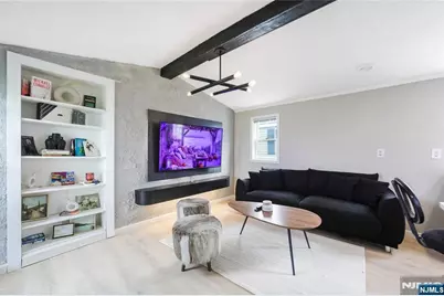 191 W 24th, Bayonne, NJ 07002 - Photo 8