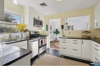 11 Wharton Avenue, Nutley, NJ 07110 - Photo 16