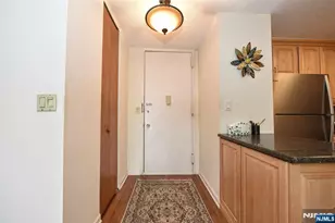 555 North 8N, Fort Lee, NJ 07024 - Photo 6