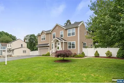 322 E Midland Avenue, Paramus, NJ 07652 - Photo 36