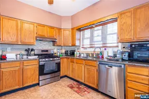 27-29 Willard St, Pompton Lakes, NJ 07442 - Photo 6
