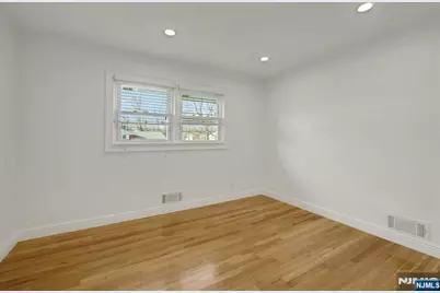117 Brookview Terrace, Bergenfield, NJ 07621 - Photo 22
