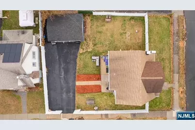 8 Tremont Avenue, East Orange, NJ 07018 - Photo 2