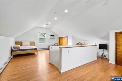 899 Maple Avenue, Ridgefield, NJ 07657 - Photo 18