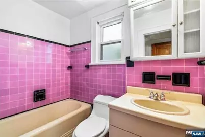 899 Maple Avenue, Ridgefield, NJ 07657 - Photo 10