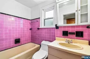 899 Maple Ave, Ridgefield, NJ 07657 - Photo 10