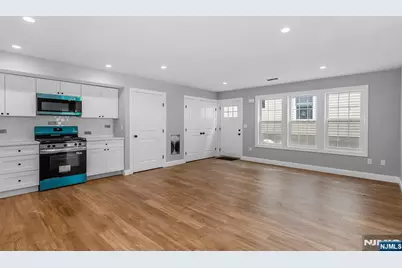 102 Charlton, Lodi, NJ 07644 - Photo 24