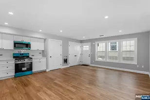 102 Charlton, Lodi, NJ 07644 - Photo 24