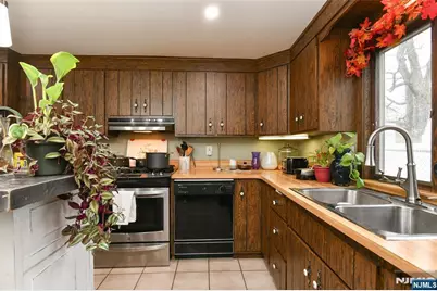 32 Grove Street, Wanaque, NJ 07465 - Photo 18