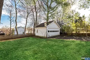 1329 Dickerson Rd, Teaneck Township, NJ 07666 - Photo 28