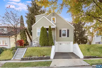 27 Gillespie Road, Bloomfield, NJ 07003 - Photo 2