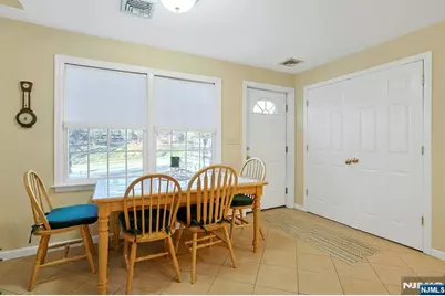 301 W Crescent Avenue, Allendale, NJ 07401 - Photo 8