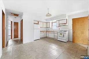 203 Westervelt Pl, Lodi, NJ 07644 - Photo 8