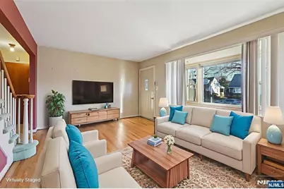 9-14 Essex Place, Fair Lawn, NJ 07410 - Photo 4