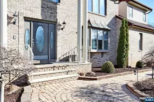 602 Mill Run, Paramus, NJ 07652 - Photo 10