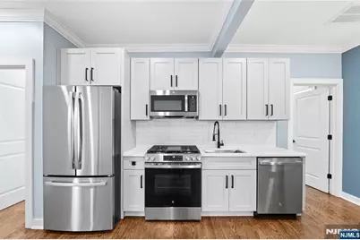 8 Essex Street, Nutley, NJ 07110 - Photo 6