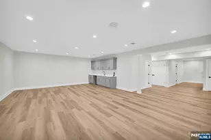 5 Redwood Rd, Livingston, NJ 07039 - Photo 20