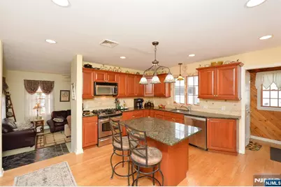 51 Momar Drive, Bergenfield, NJ 07621 - Photo 12