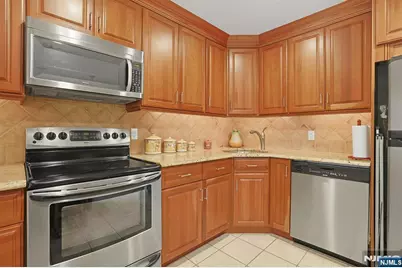 9 Somerset Drive 11F #11F, Suffern, NY 10901 - Photo 10