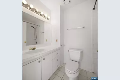 130 Panorama Drive, Edgewater, NJ 07020 - Photo 14