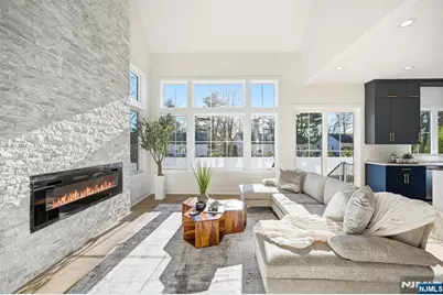 4 Maplewood Drive, Livingston, NJ 07039 - Photo 12