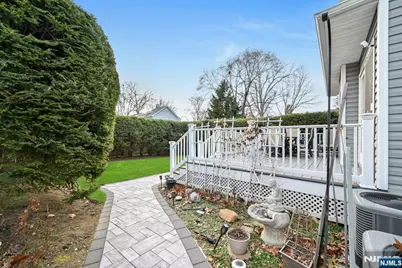 87 Surrey Lane, River Edge, NJ 07661 - Photo 14