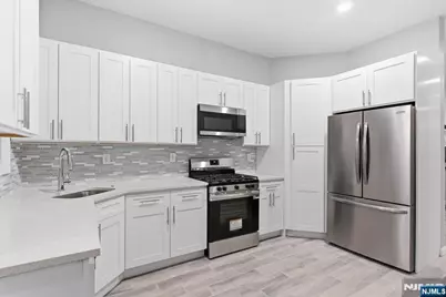 327 S Orange Avenue, Newark, NJ 07103 - Photo 4