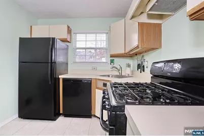 1141 Hyde Park Court, Mahwah, NJ 07430 - Photo 18