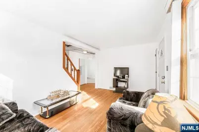 91 Birchwood Drive, Elmwood Park, NJ 07407 - Photo 10