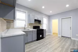 119 Ridgewood Ave, Newark, NJ 07108 - Photo 18