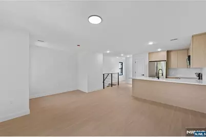 7 Montclair, Paterson, NJ 07503 - Photo 12